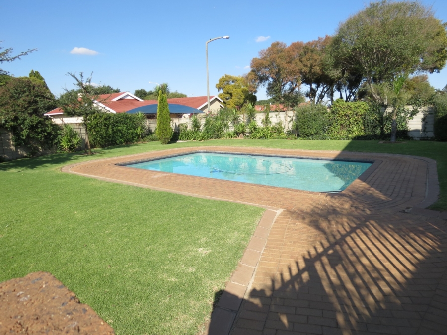 2 Bedroom Property for Sale in Impala Park Gauteng