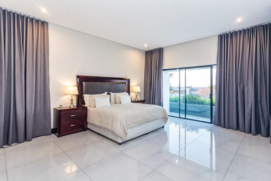 6 Bedroom Property for Sale in Lombardy Estate Gauteng