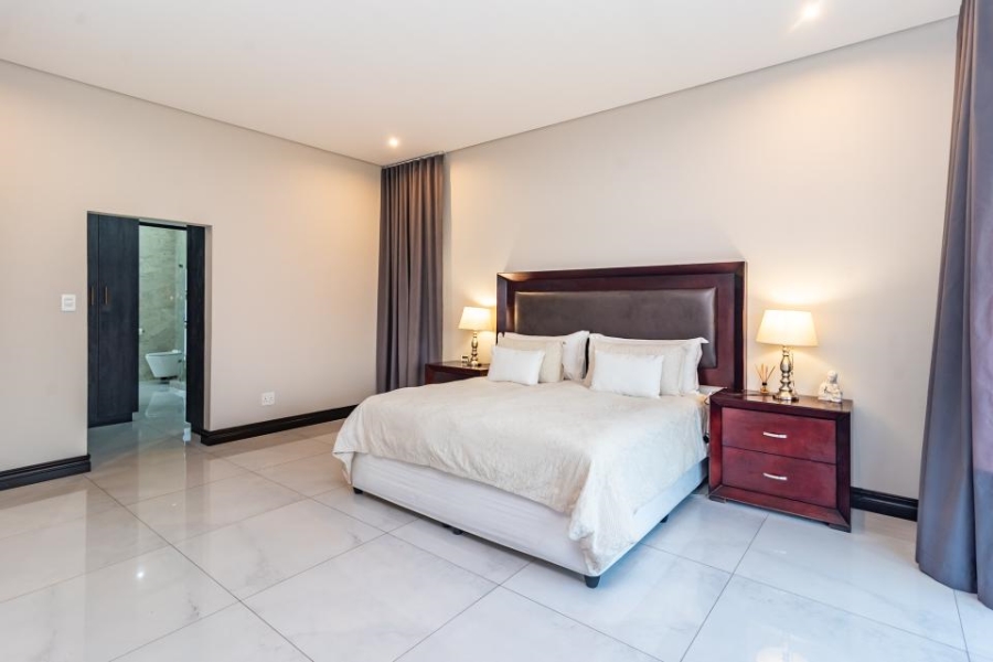 6 Bedroom Property for Sale in Lombardy Estate Gauteng