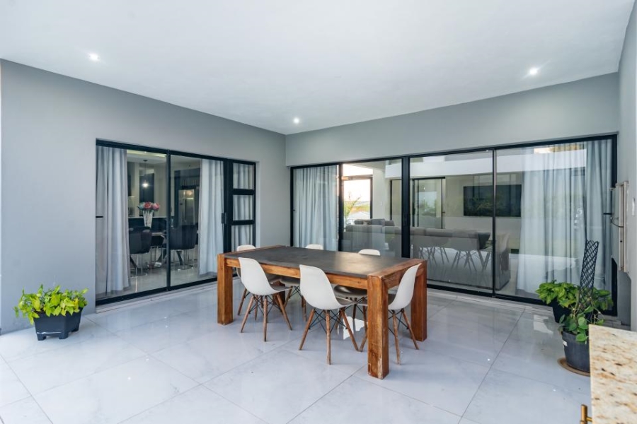6 Bedroom Property for Sale in Lombardy Estate Gauteng