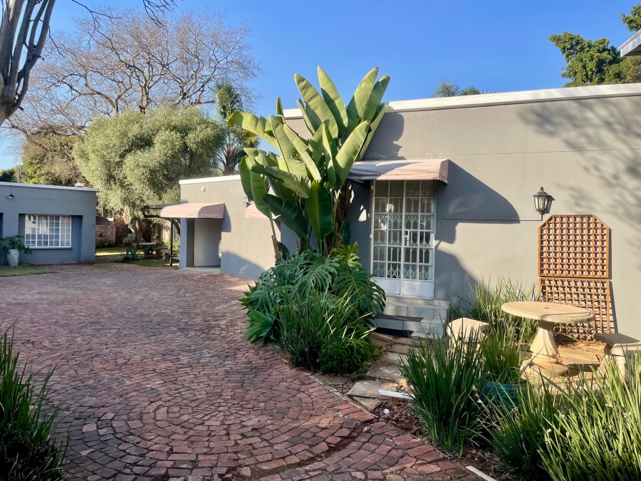 5 Bedroom Property for Sale in Brooklyn Gauteng