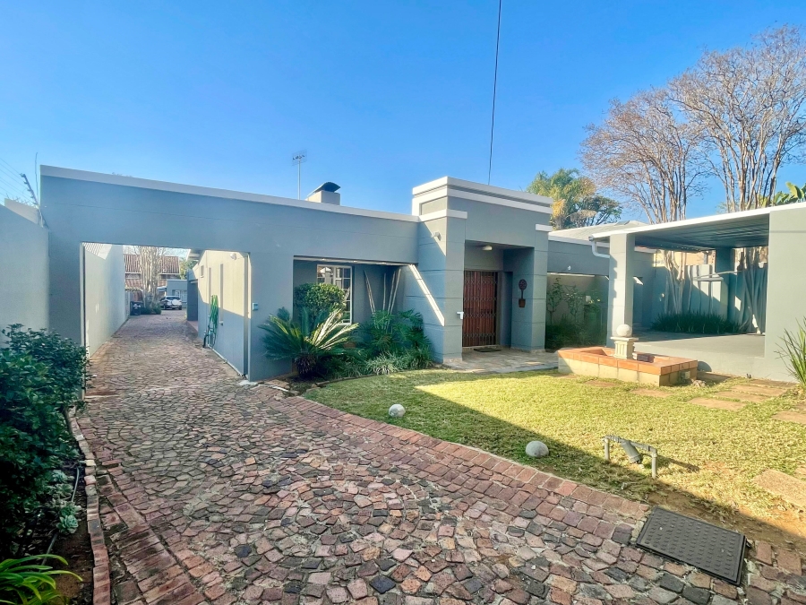 5 Bedroom Property for Sale in Brooklyn Gauteng