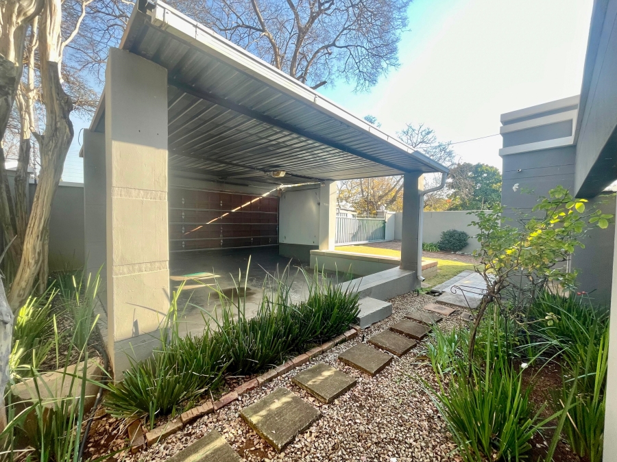 5 Bedroom Property for Sale in Brooklyn Gauteng