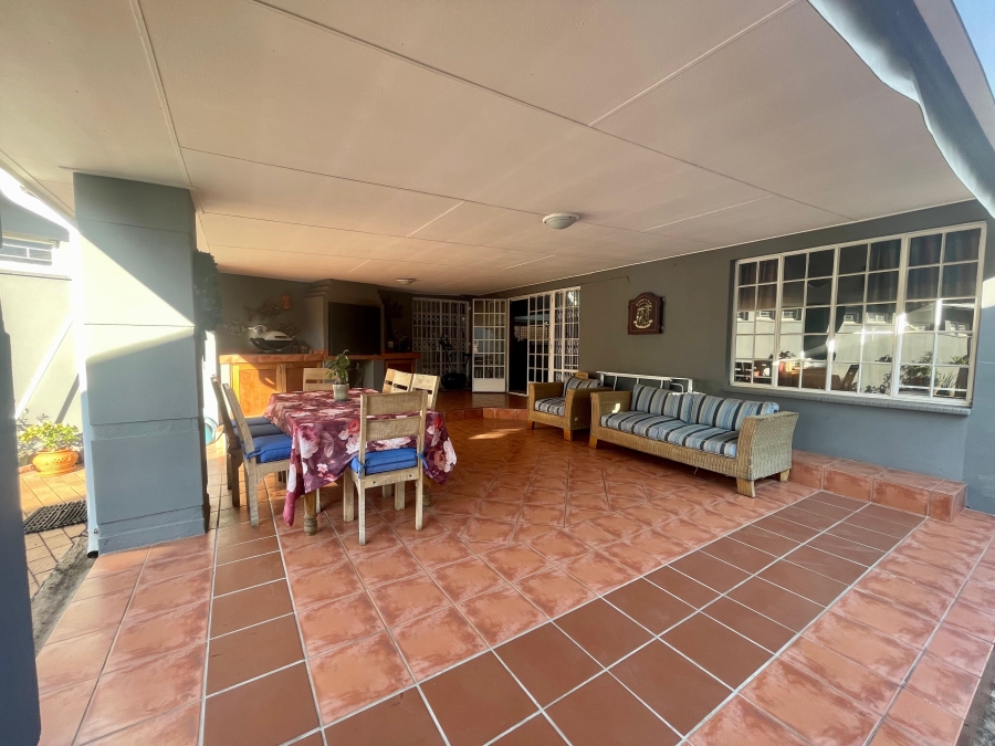 5 Bedroom Property for Sale in Brooklyn Gauteng