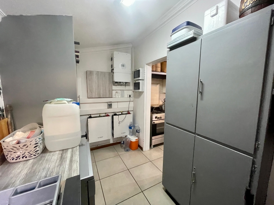 5 Bedroom Property for Sale in Brooklyn Gauteng