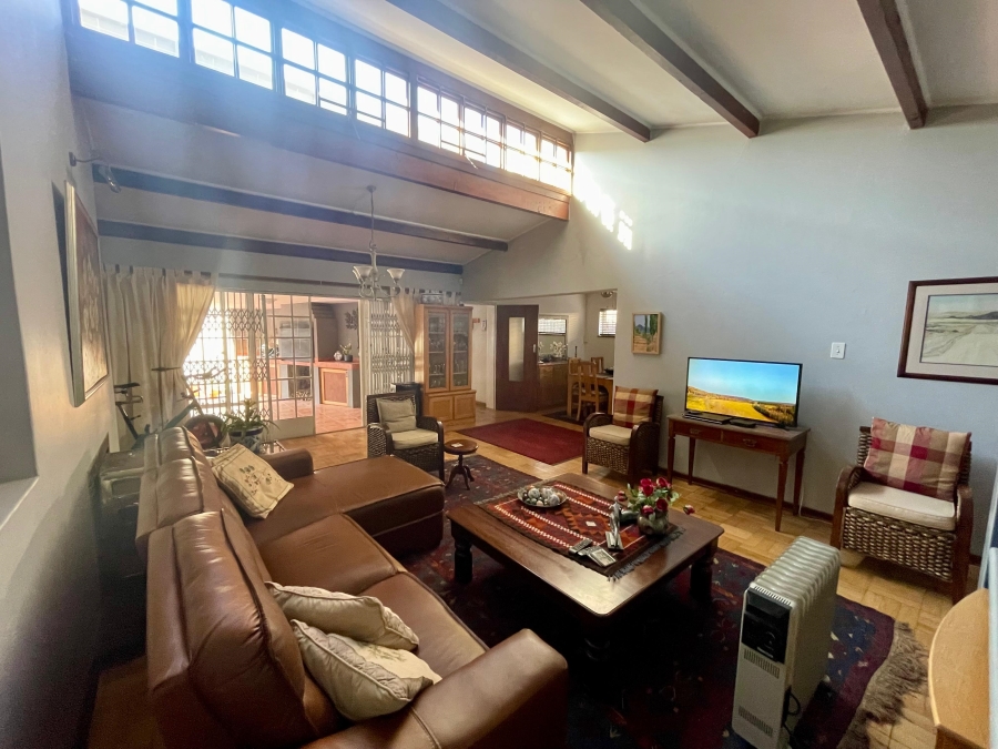 5 Bedroom Property for Sale in Brooklyn Gauteng