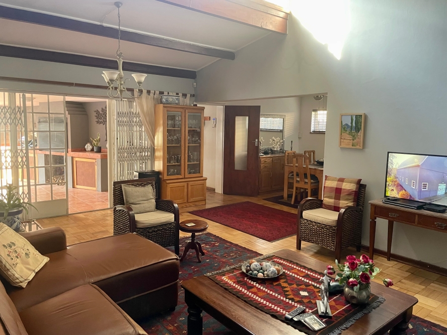 5 Bedroom Property for Sale in Brooklyn Gauteng