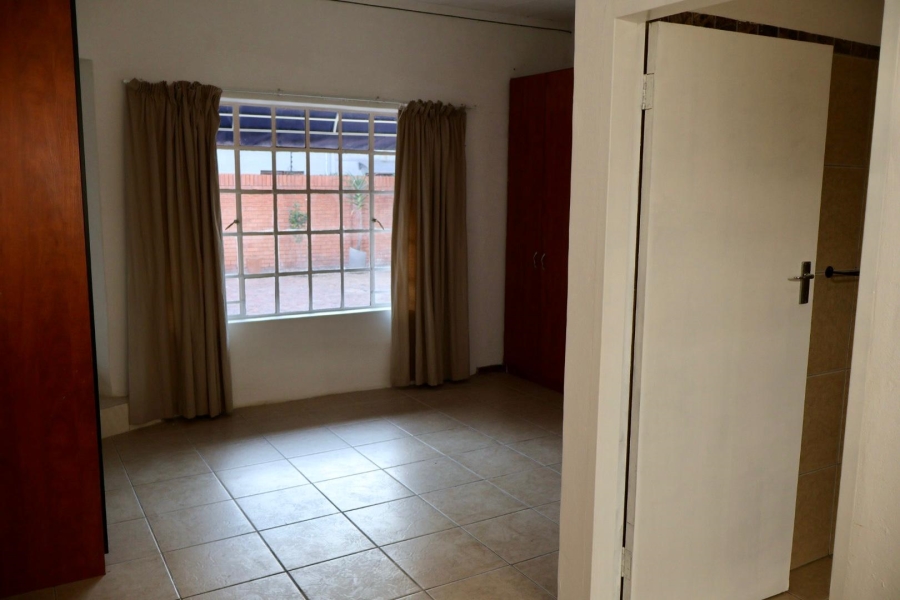 5 Bedroom Property for Sale in Brooklyn Gauteng