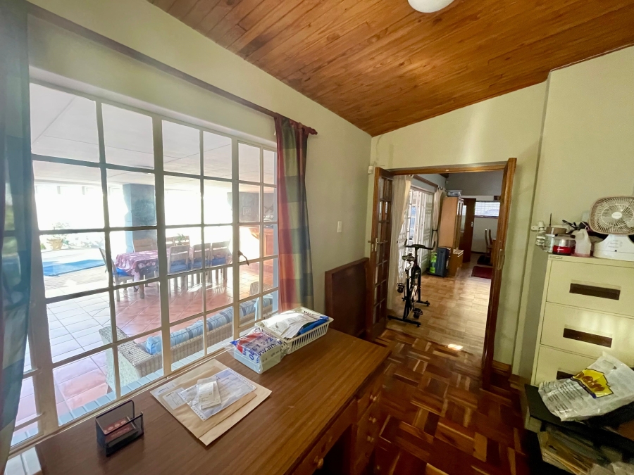 5 Bedroom Property for Sale in Brooklyn Gauteng