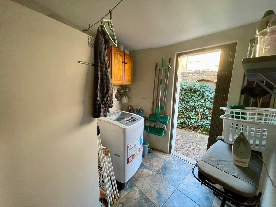 5 Bedroom Property for Sale in Brooklyn Gauteng