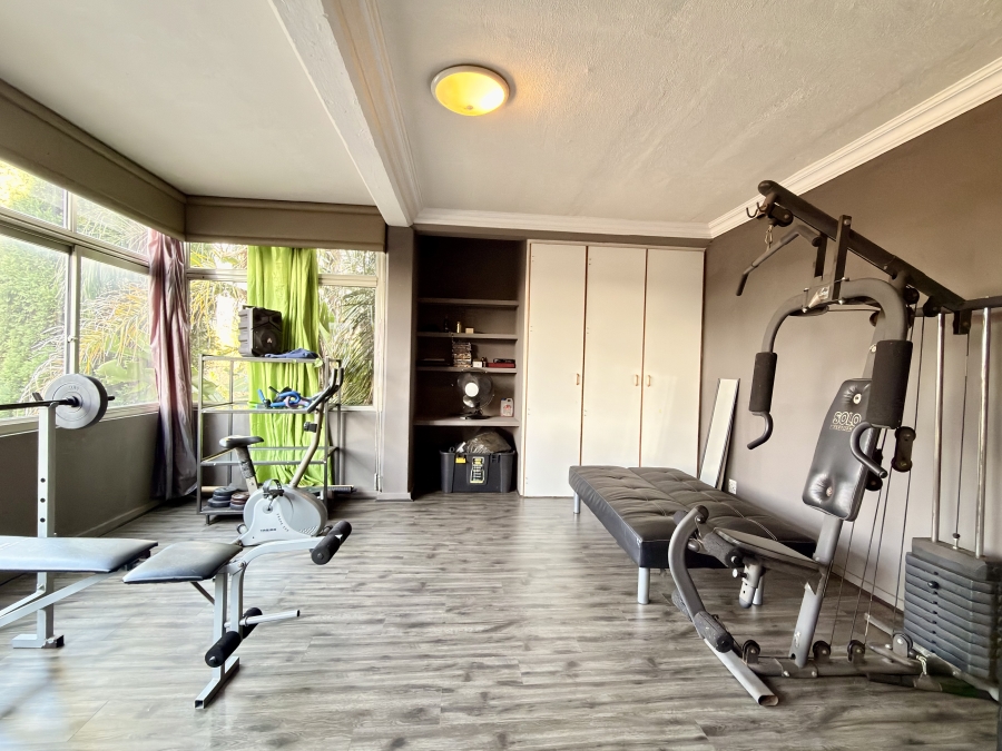 6 Bedroom Property for Sale in Die Wilgers Gauteng