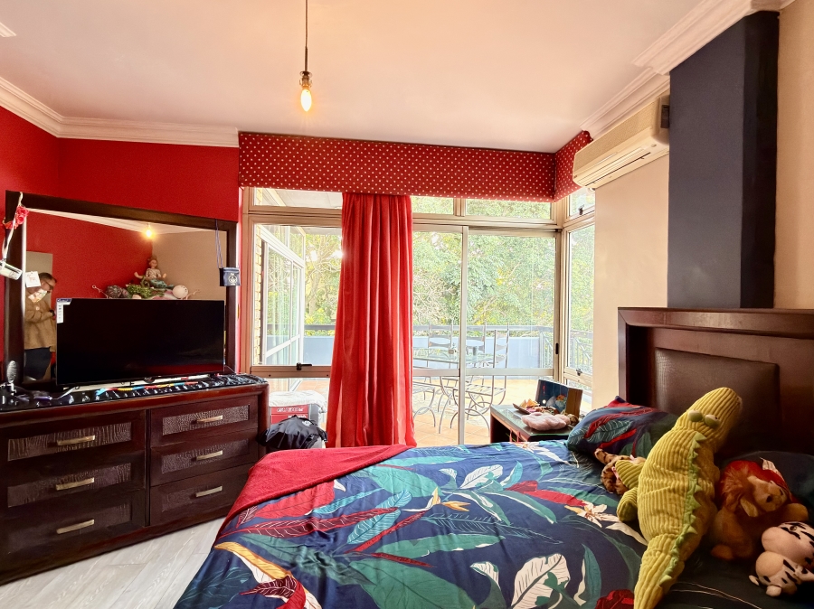 6 Bedroom Property for Sale in Die Wilgers Gauteng