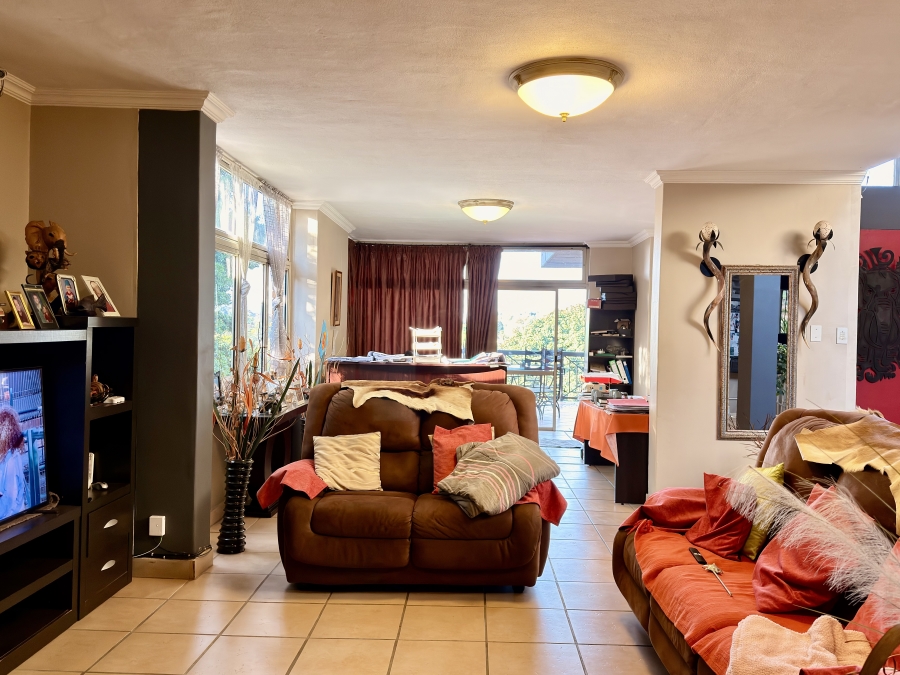 6 Bedroom Property for Sale in Die Wilgers Gauteng