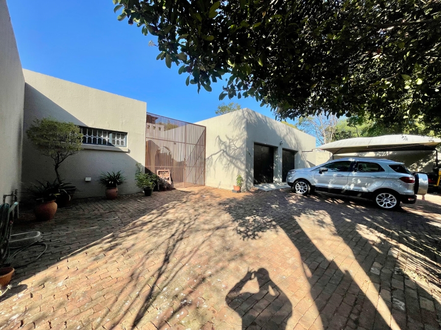 5 Bedroom Property for Sale in Erasmusrand Gauteng