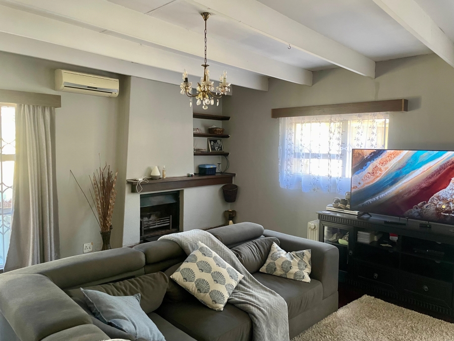 5 Bedroom Property for Sale in Erasmusrand Gauteng