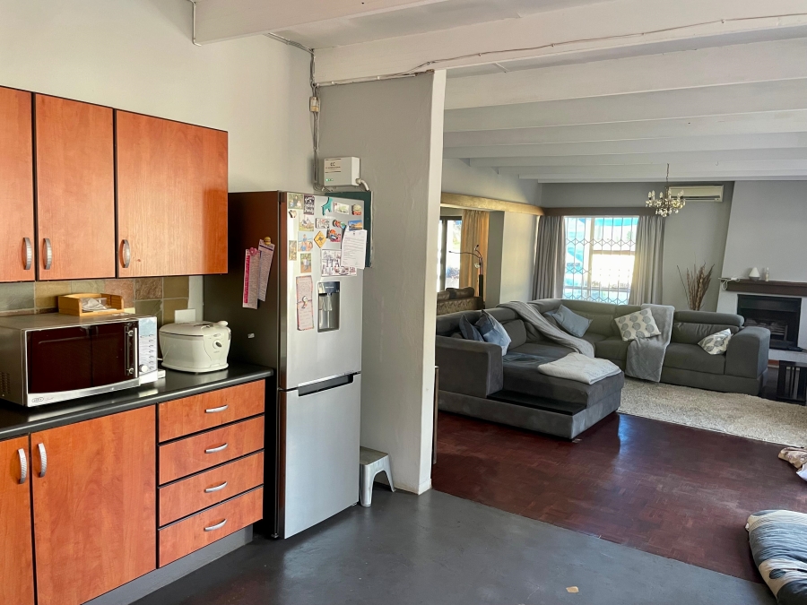 5 Bedroom Property for Sale in Erasmusrand Gauteng