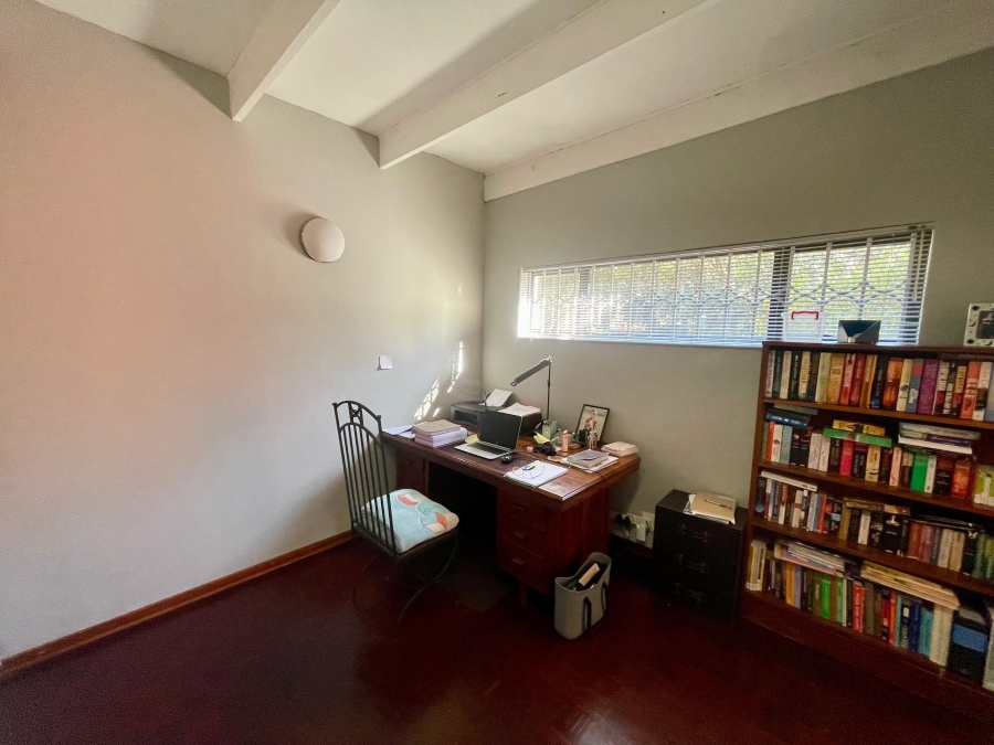 5 Bedroom Property for Sale in Erasmusrand Gauteng