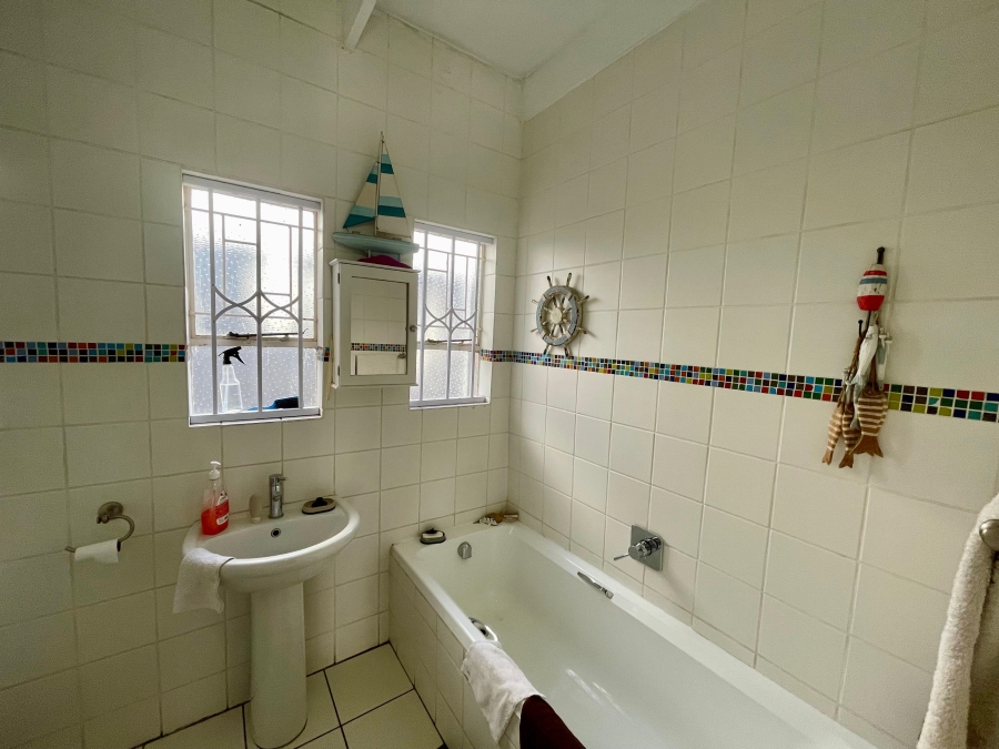 5 Bedroom Property for Sale in Erasmusrand Gauteng
