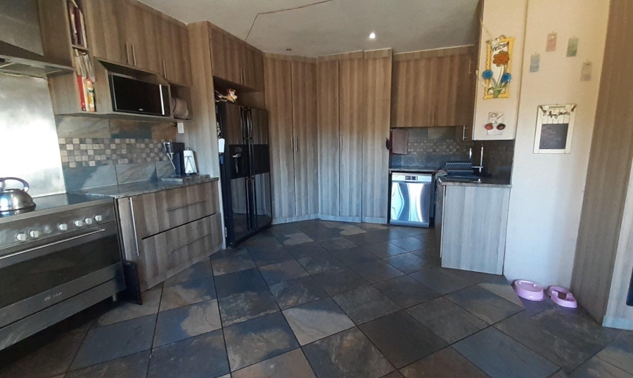3 Bedroom Property for Sale in Zwartkop Gauteng