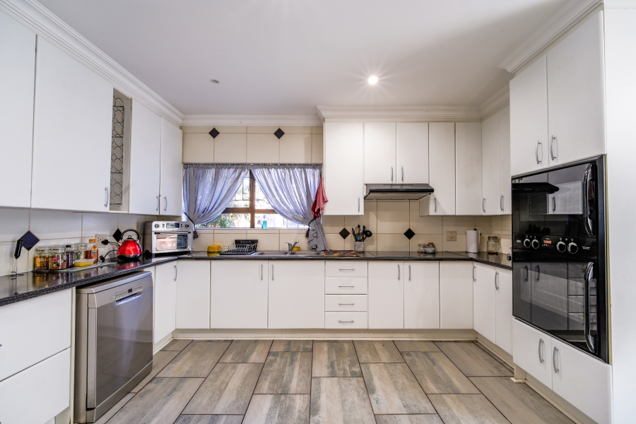 3 Bedroom Property for Sale in Newlands Gauteng