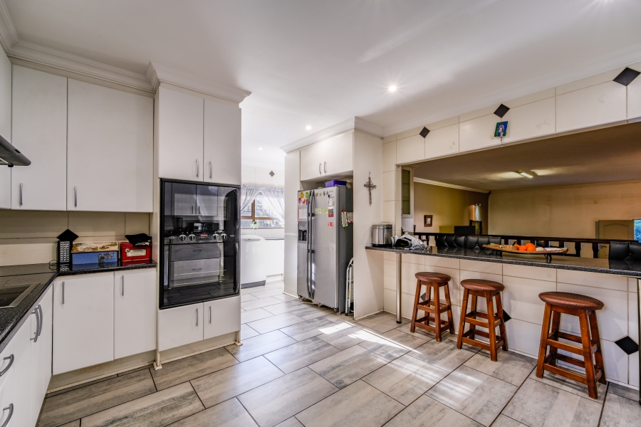 3 Bedroom Property for Sale in Newlands Gauteng