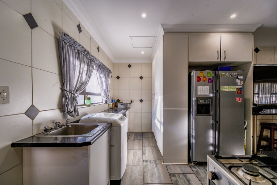 3 Bedroom Property for Sale in Newlands Gauteng