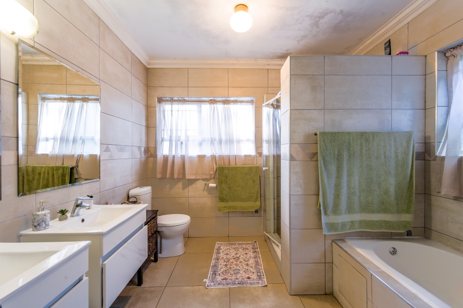 3 Bedroom Property for Sale in Newlands Gauteng