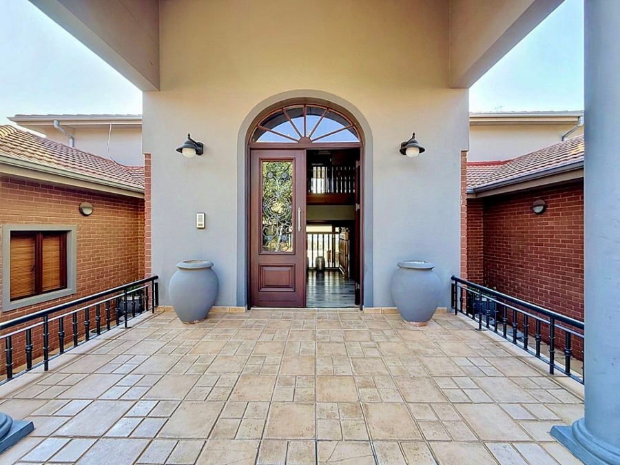 4 Bedroom Property for Sale in Woodhill Estate Gauteng