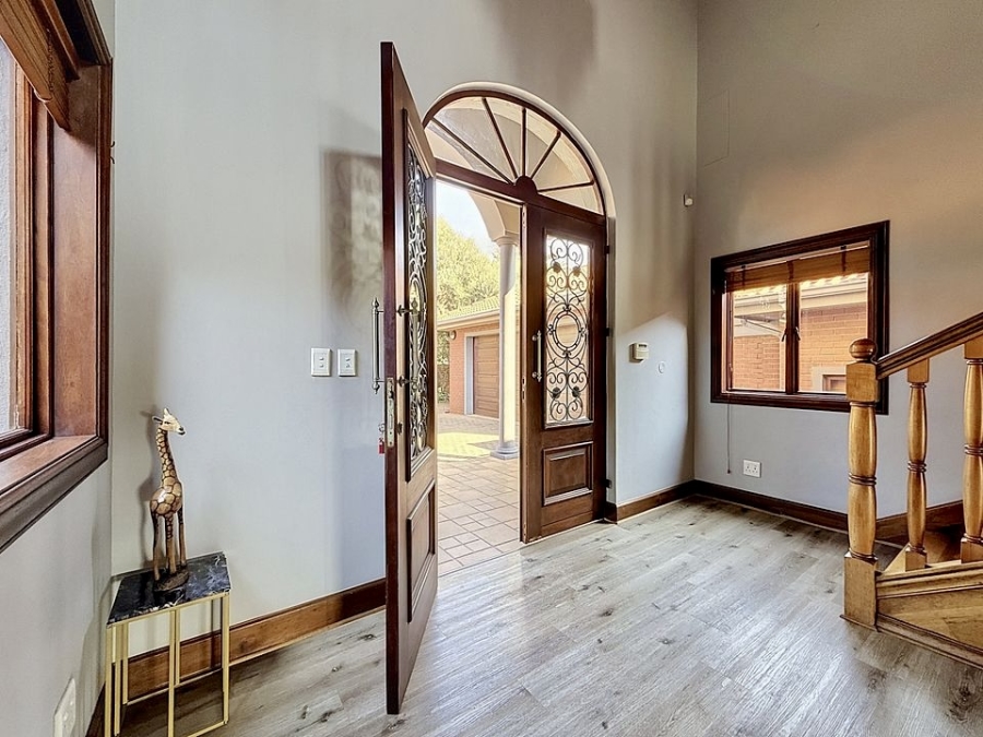 4 Bedroom Property for Sale in Woodhill Estate Gauteng