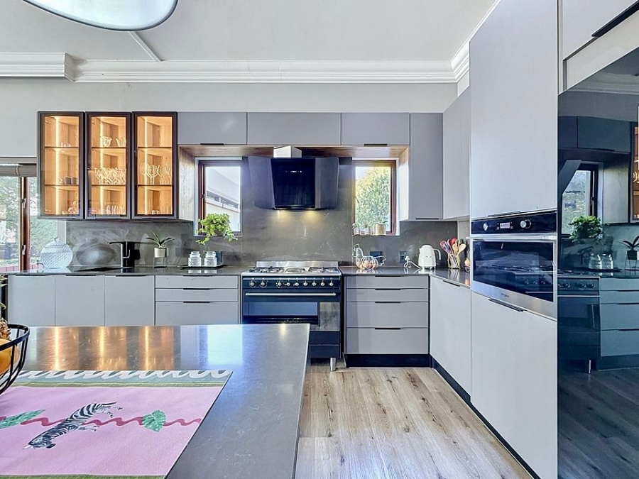 4 Bedroom Property for Sale in Woodhill Estate Gauteng