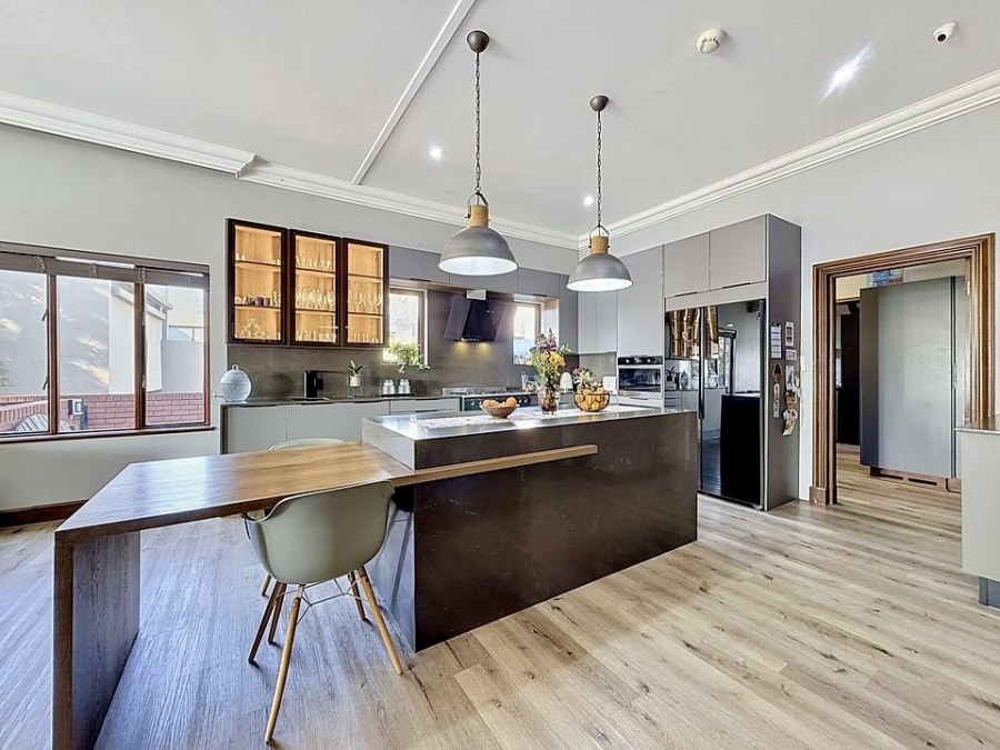 4 Bedroom Property for Sale in Woodhill Estate Gauteng