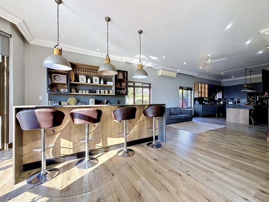 4 Bedroom Property for Sale in Woodhill Estate Gauteng