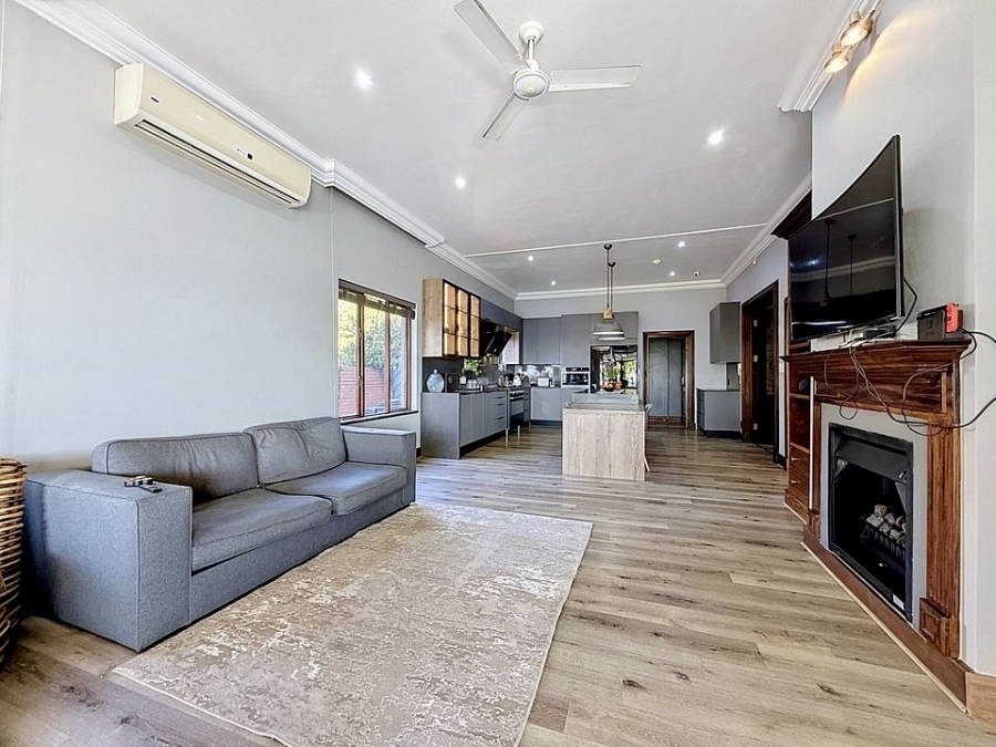 4 Bedroom Property for Sale in Woodhill Estate Gauteng