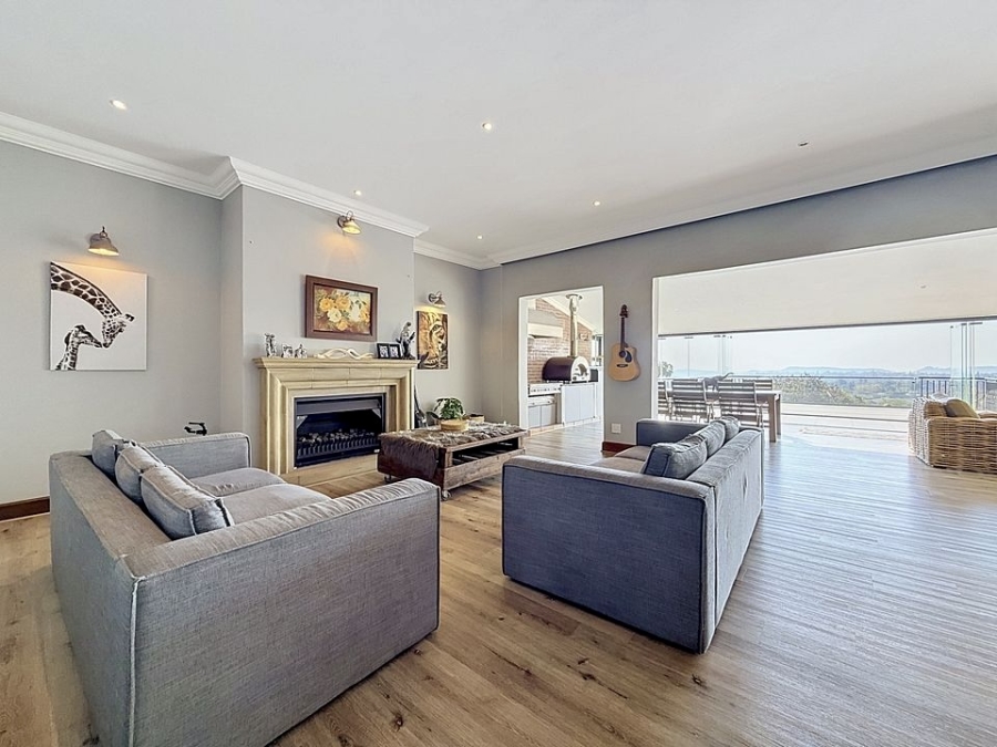 4 Bedroom Property for Sale in Woodhill Estate Gauteng