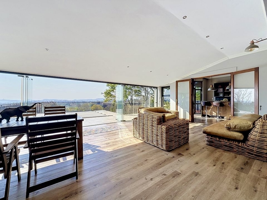 4 Bedroom Property for Sale in Woodhill Estate Gauteng