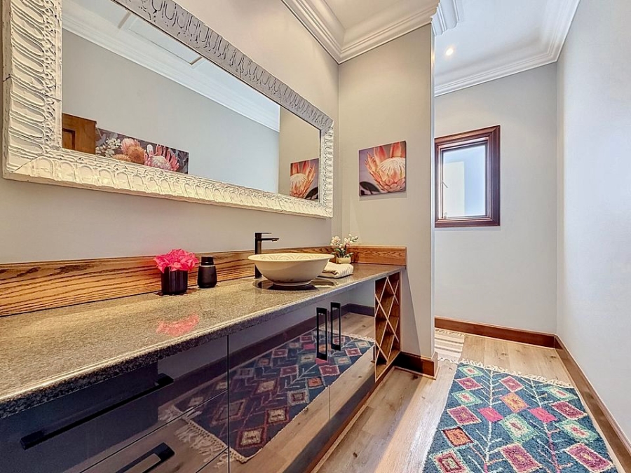 4 Bedroom Property for Sale in Woodhill Estate Gauteng