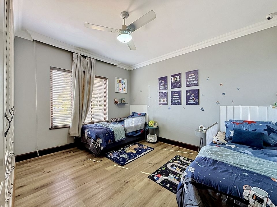 4 Bedroom Property for Sale in Woodhill Estate Gauteng