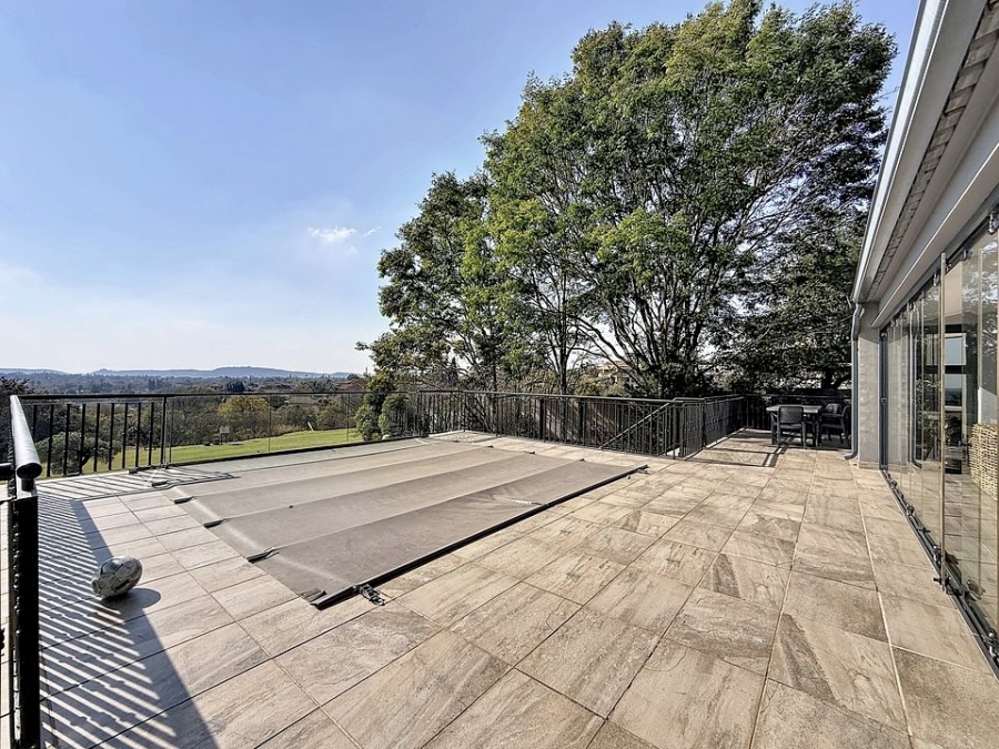 4 Bedroom Property for Sale in Woodhill Estate Gauteng