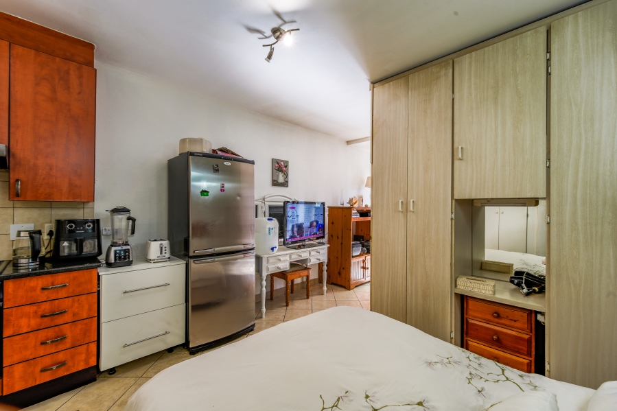 1 Bedroom Property for Sale in Hazeldean Gauteng