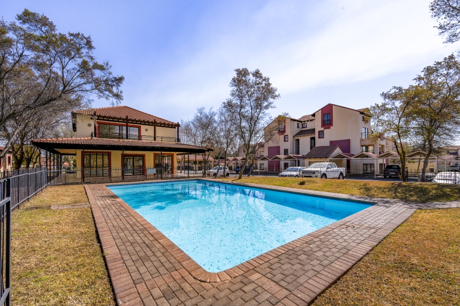 1 Bedroom Property for Sale in Hazeldean Gauteng