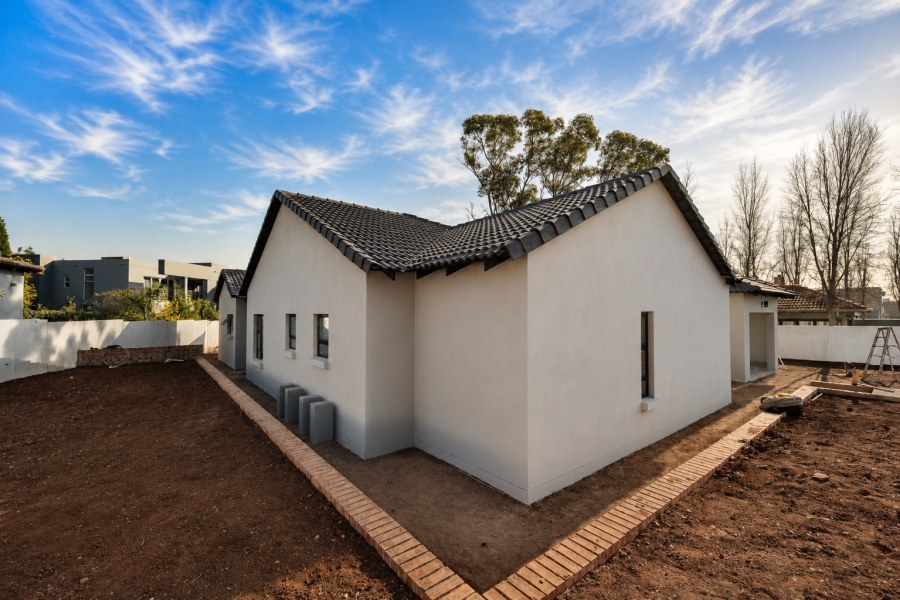 4 Bedroom Property for Sale in Silverwoods Country Estate Gauteng