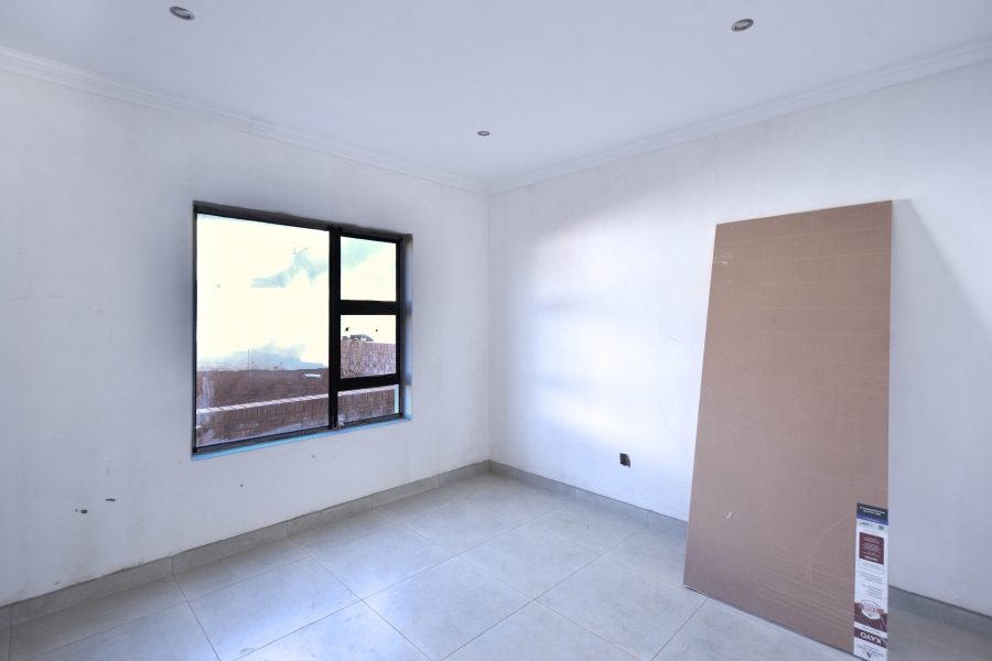 4 Bedroom Property for Sale in Silverwoods Country Estate Gauteng
