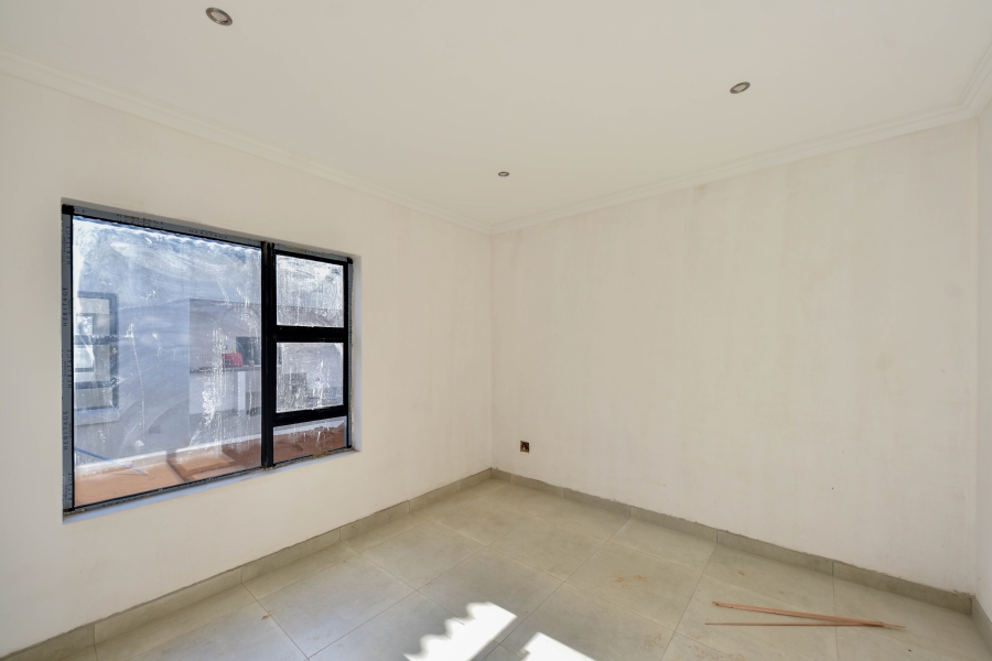 4 Bedroom Property for Sale in Silverwoods Country Estate Gauteng