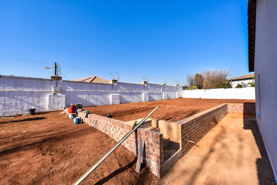 4 Bedroom Property for Sale in Silverwoods Country Estate Gauteng