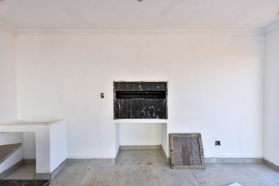 4 Bedroom Property for Sale in Silverwoods Country Estate Gauteng