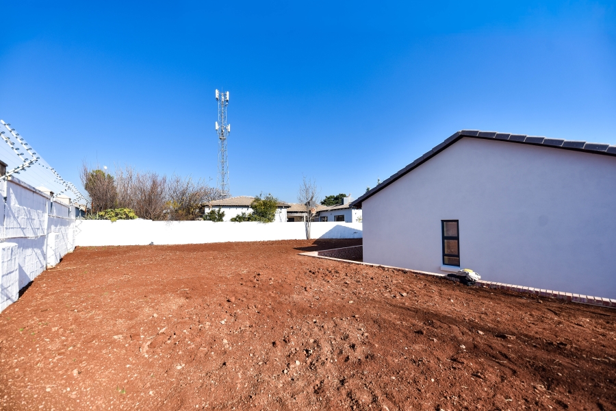 4 Bedroom Property for Sale in Silverwoods Country Estate Gauteng