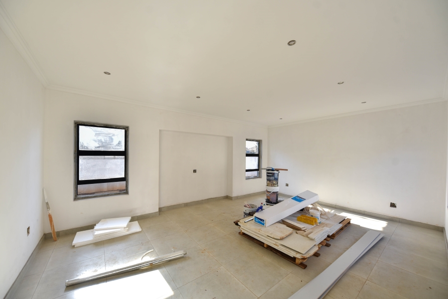4 Bedroom Property for Sale in Silverwoods Country Estate Gauteng