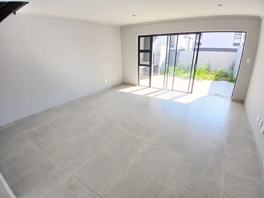 2 Bedroom Property for Sale in Equestria Gauteng