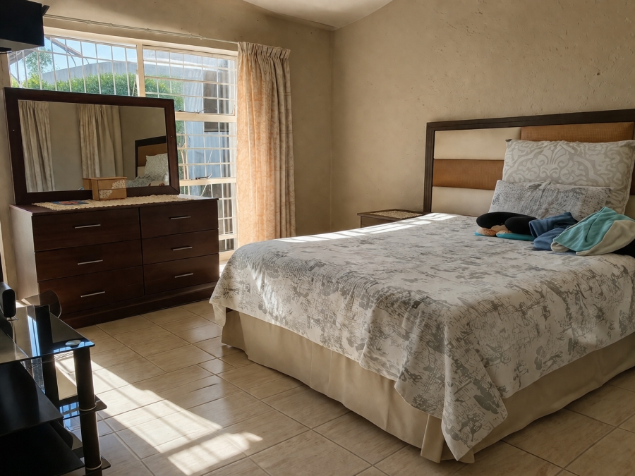 3 Bedroom Property for Sale in Suideroord Gauteng