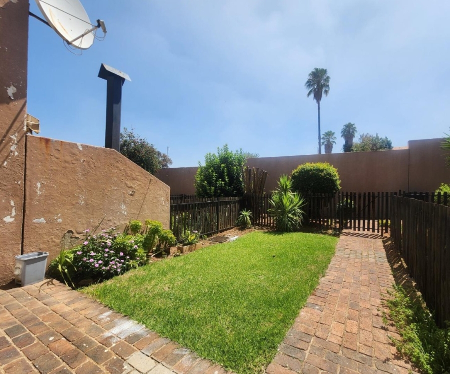 2 Bedroom Property for Sale in Florida Gauteng